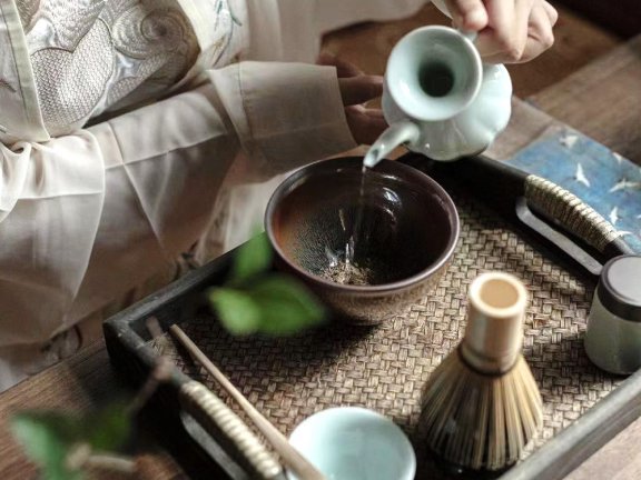 The Evolution of Chinese Tea Sets: Tracing the History and Culture of Tea in China
