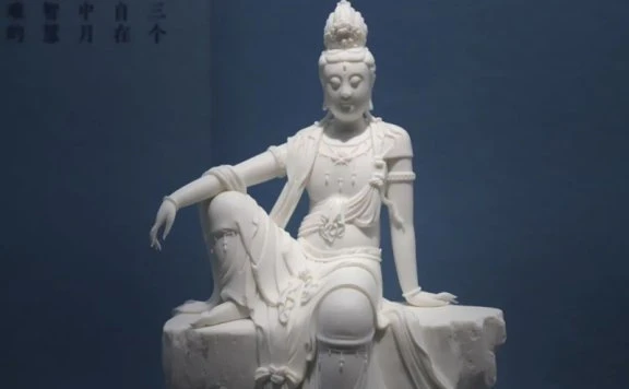 The Timeless Appeal of Chinese Porcelain - A Fascinating Journey through Centuries of Ceramic Mastery