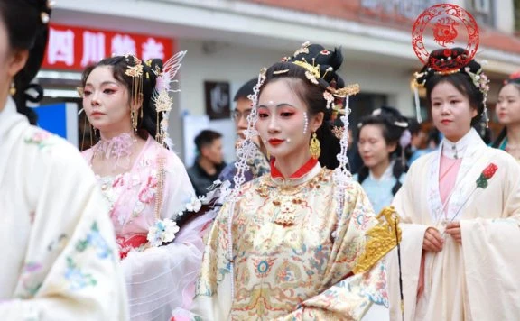 Chengdu's 7th Hanfu Festival Successfully Held