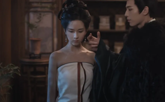 Why Chen Duling's Corset Is Unique?