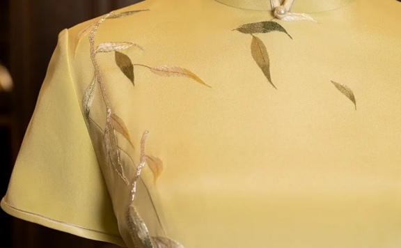 Some Cheongsams Are Born to Dance with Summer