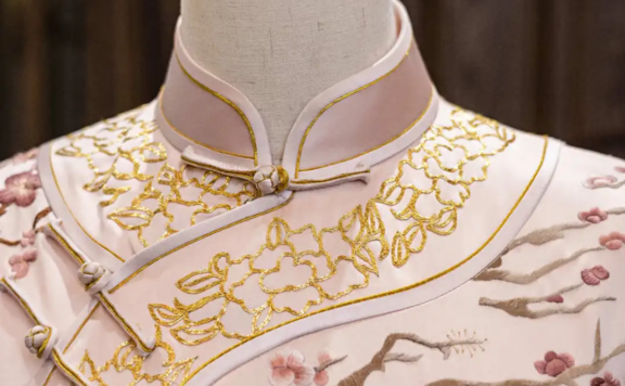 A Quick Guide to the World of Qipao Prints