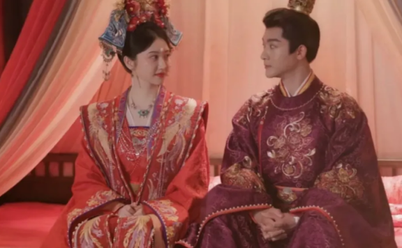 Jing Tian's Song Costume Headdress