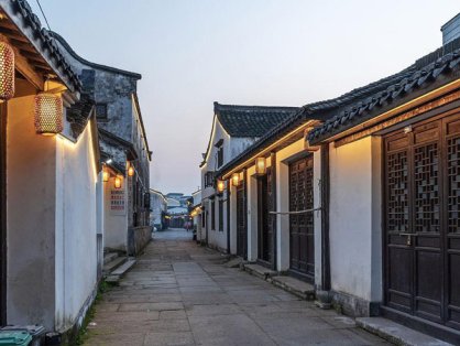 Hanfu's Global Embrace in China's Ancient Towns