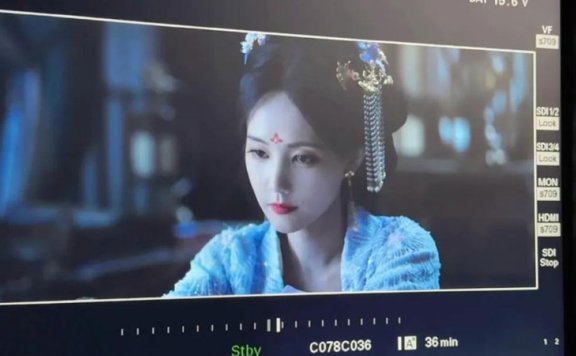 After 9 Years in the Industry, Li Yitong Chooses to Change