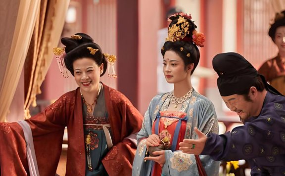 Tang Headdresses and Song Tea Rituals in Historical Dramas