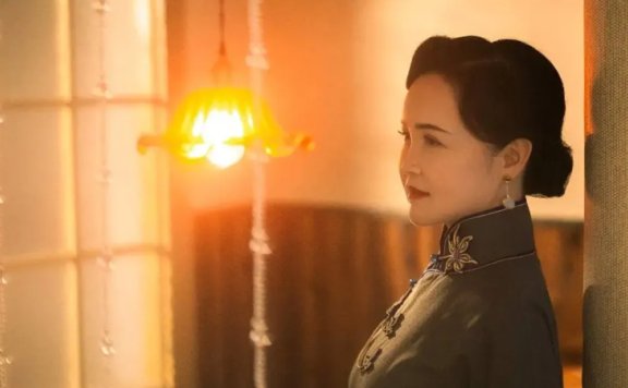 The 5 Beauties of the Qipao Woman