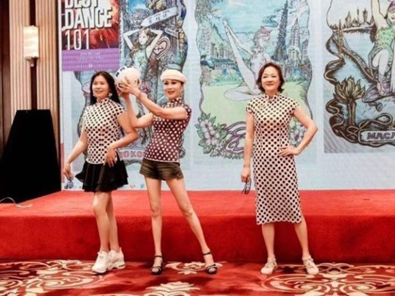 Lu Manman's Sport Cheongsam Innovation in Shanghai