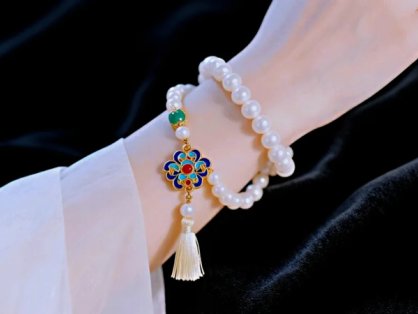 Pearl & Cloisonne: Your Secret to Ethereal Hanfu Style!