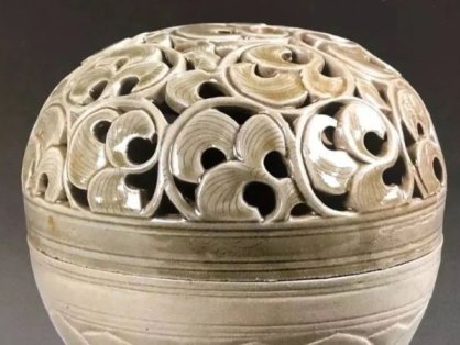 The Language of Porcelain: Understanding Song Dynasty Ceramic Markings