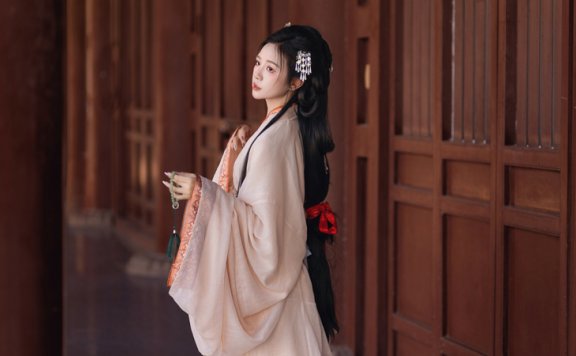 How Hanfu and Ancient Architecture Echo China’s Soul