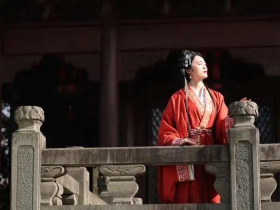 Capturing History: The Art of Authentic Hanfu Photography