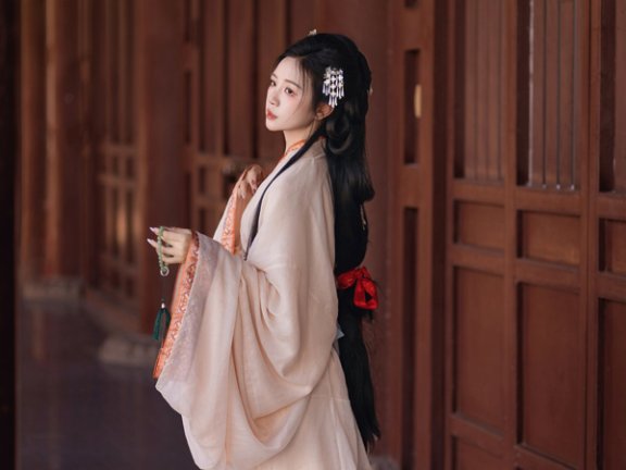 How Hanfu and Ancient Architecture Echo China’s Soul