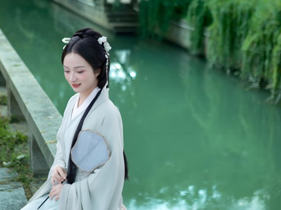 The Cultural Connotation and Future of Hanfu