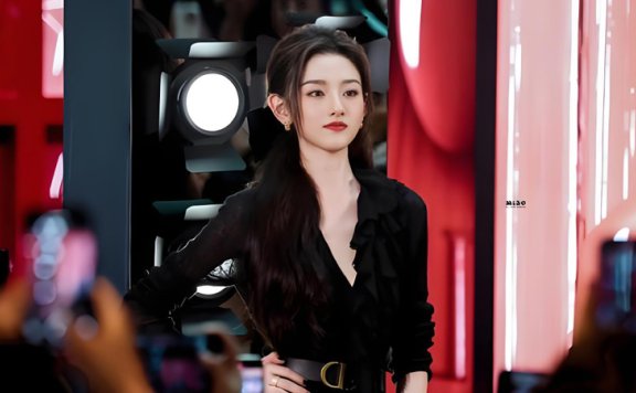 Song Zuer's Bone Art Figure Sparks Concern Amidst Career Resurgence