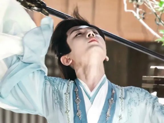 Why Do Ancient Costume Dramas Have Such Big Sleeves?