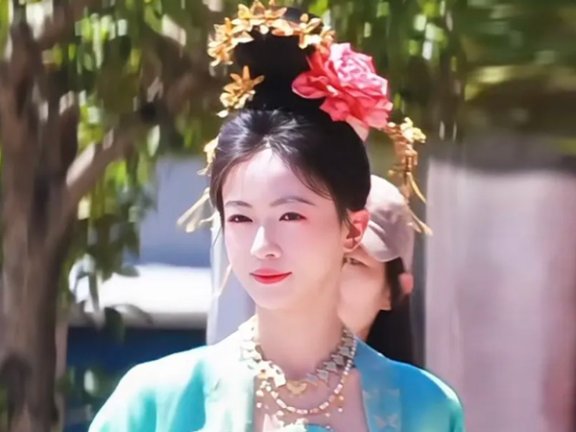 Wearing the Golden Blooms in Jiang Shan Wei Pin