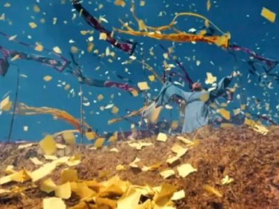 Did a Golden Slip Really Save an Empress's Life?