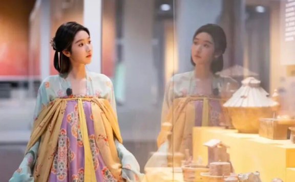 Reimagining Hanfu Through Wang Yuwen’s Viral Moment