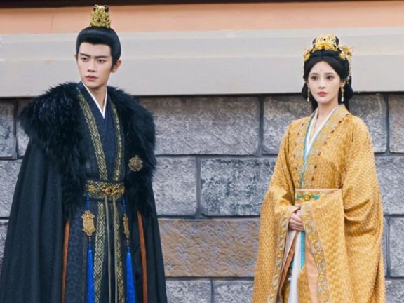 Ling Cangcang's Drunken Words Uncover Her True Feelings in Love & Crown