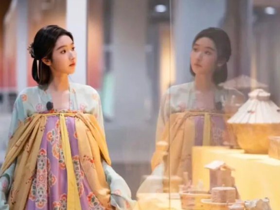 Reimagining Hanfu Through Wang Yuwen’s Viral Moment