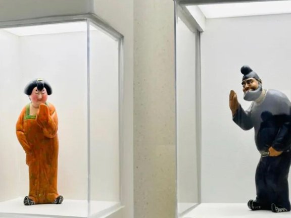 Xi'an's Restroom Signs: Blending Tang Dynasty Culture with Daily Life