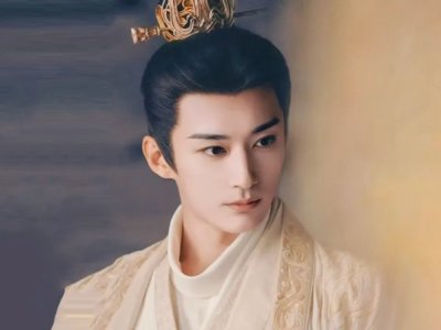 Did Han Dynasty Men Wear High-Collars?