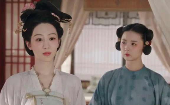 How Attire and Hairstyles Showed Servant Status in Imperial China