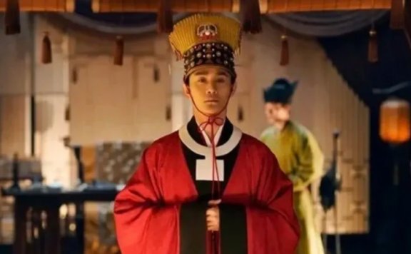 The Royal Collar: How a Song Dynasty Neckpiece Ruled the Court