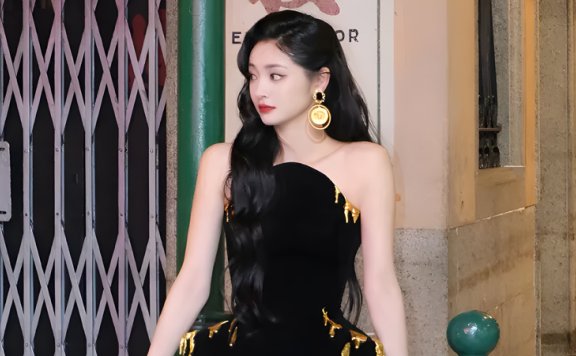 The Story Behind Zhou Jieqiong’s Head-Turning Style Pivot