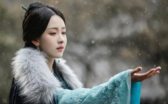 Why Are Period Drama Costumes So Thin?