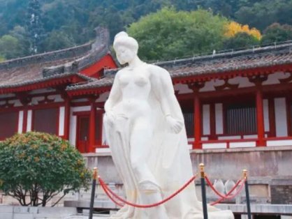What Does a Nude Statue Say About Chinese Aesthetics?