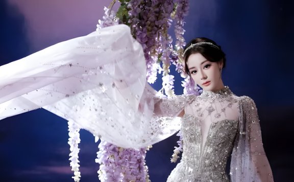 How Dilraba Wove a Fairy Tale on the Red Carpet