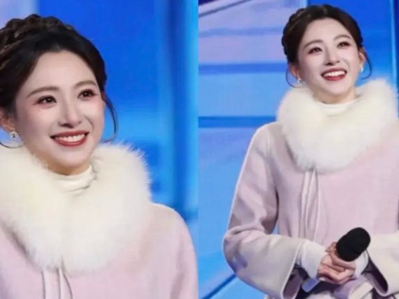 China’s Coziest Gala? The Surprising Star Accessory