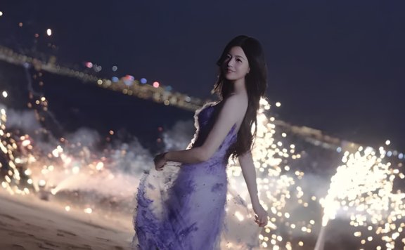 Chen Yanxi in a Petal-Adorned Lilac Gown