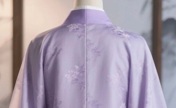 Why Hanfu’s Zhongfeng Endures—Beyond a Simple Stitch