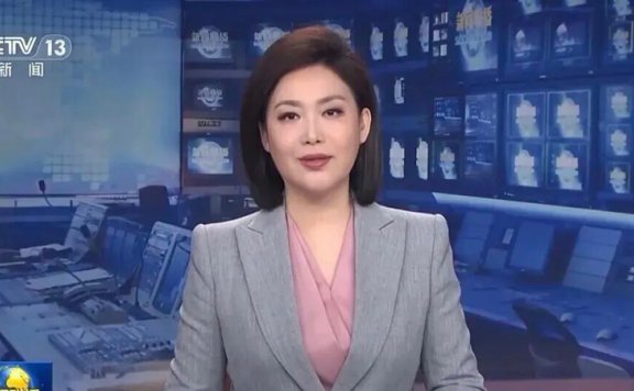 Why a Collar Direction Sparked a Cultural Debate