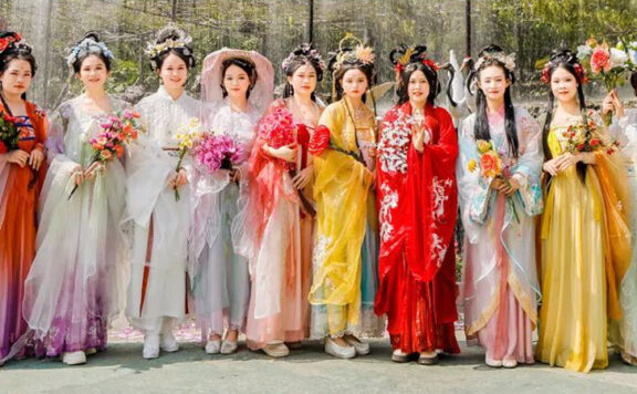 Mar 14 Huazhao Festival at Xian Ren Dong