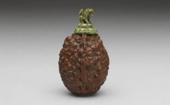 The Story of the Chinese Snuff Bottle