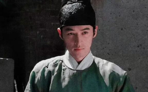 The Truth About the Modern Tang Suit