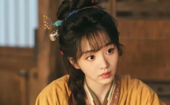 The Vase Hairpin in Pursuit of Jade