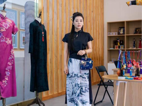 Shenyang Qipao Exhibition: Embroidery and Paper-Cutting