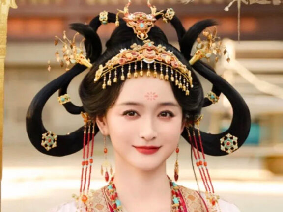 Yiji: The Hidden Engineering of Old Chinese Hairdos